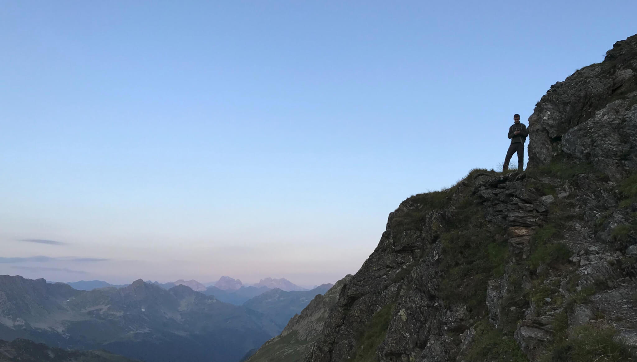Mann in den Bergen - Einzelberatung - Martina Wendinger - Praxis für systemische Therapie